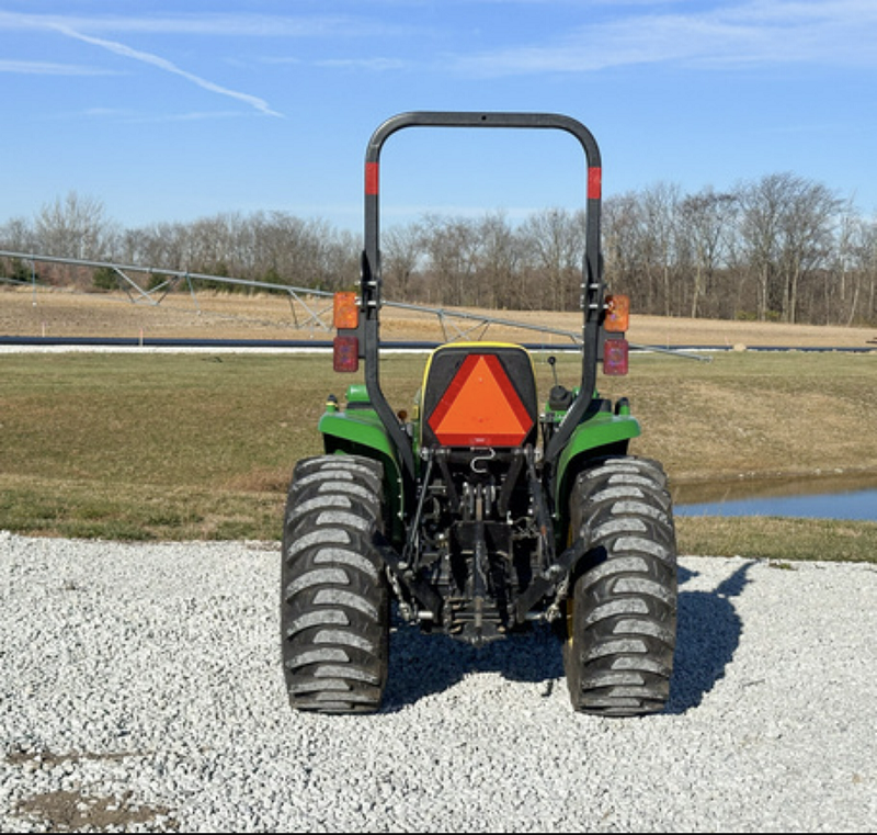 2017 John Deere 3038E