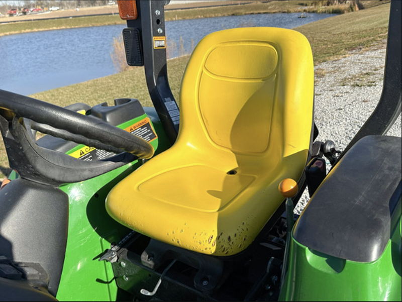 2017 John Deere 3038E
